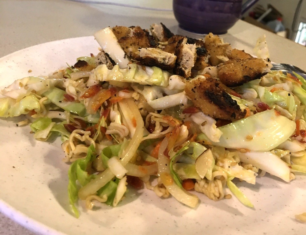 cabbage crunch salad with vegan chicken