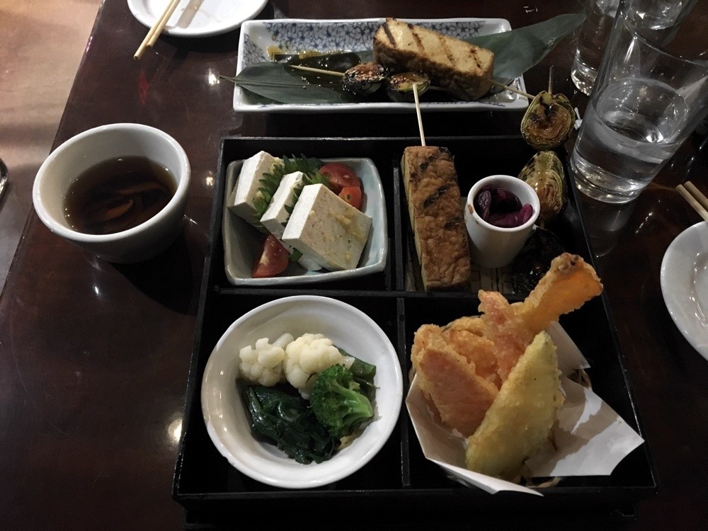 veggie matsu bento at yoshimatsu.