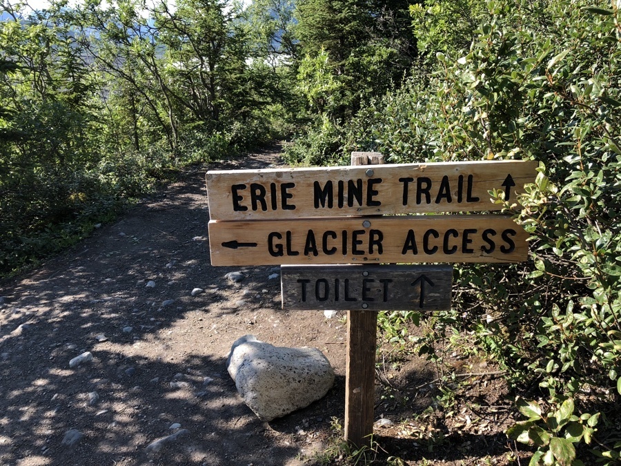 root glacier access sign.