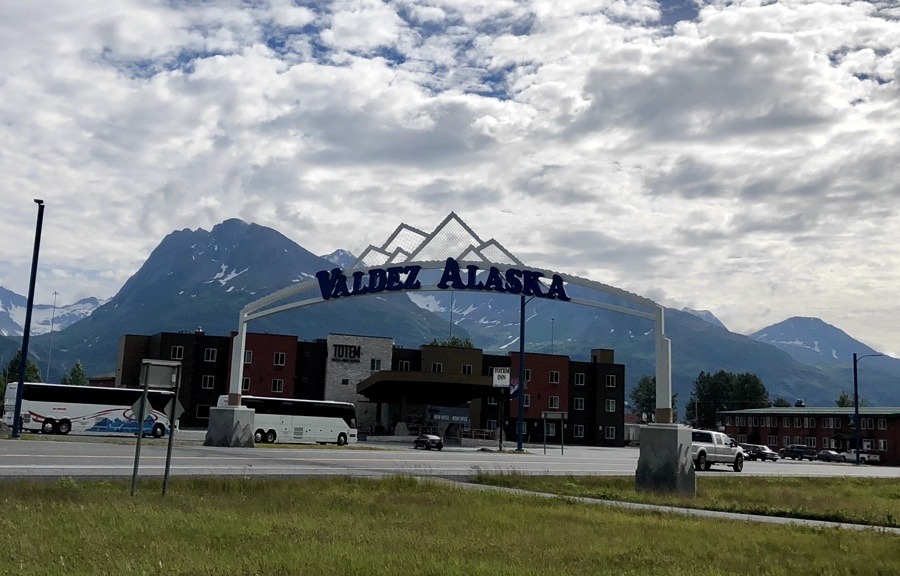 another valdez alaska sign.