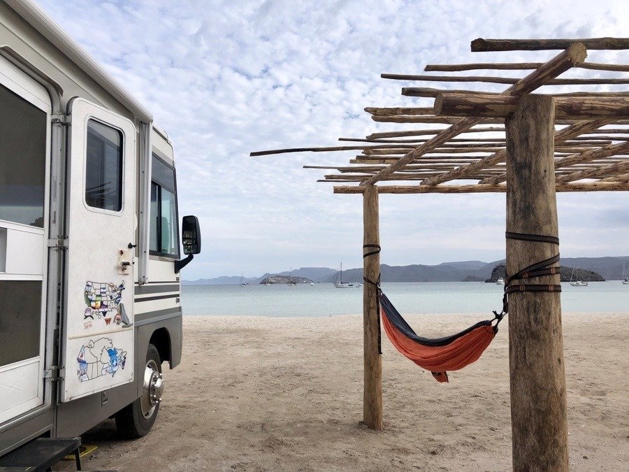 Beach RV dry camping at Playa Santispac on Bahia Concepcion in Baja Mexico.