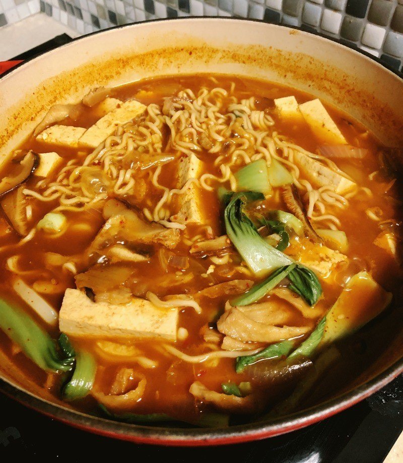 korean stew in pot.