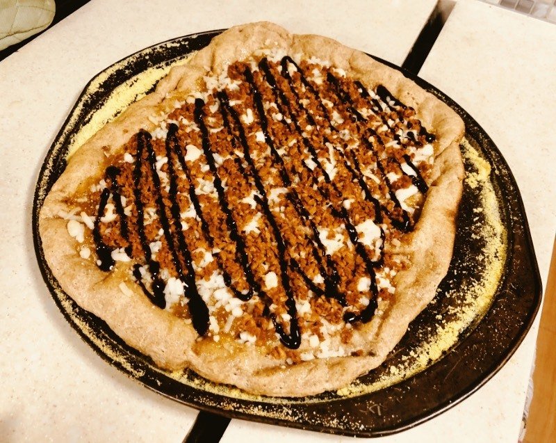 fig-pizza-1 fig balsamic pizza with store bought crust.